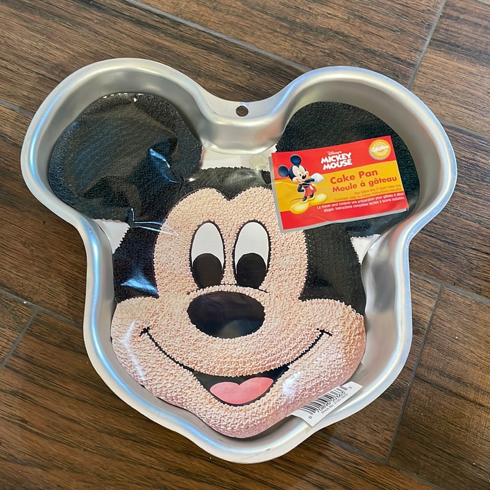 Mickey Mouse Disney wilton cake pan brownie pan baking pan